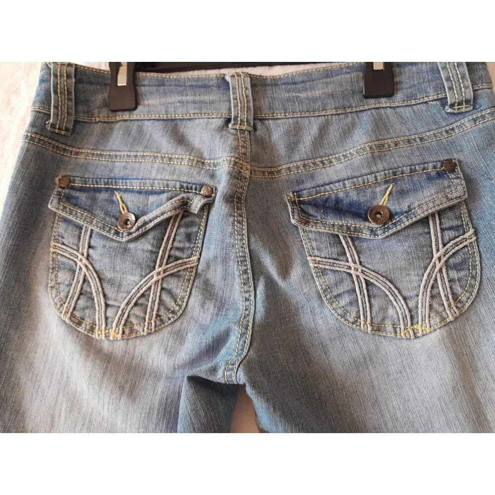 Vtg Y2K Womens Low Rise Retro Flare Embroidered Flap Pocket Sz 9 Jeans
